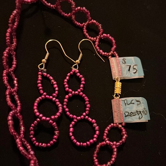 Girls infinity choker glass beaded with silver clasp - Picture 3 of 4